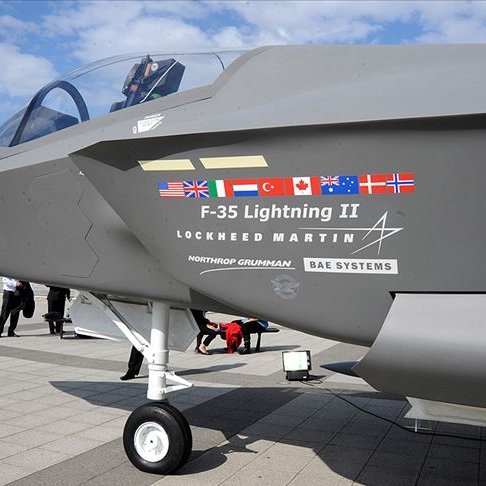 bosunatiklama's tweet photo. Trump: (F-35'ler hakkında)

"Türkiye, askeri anlamda NATO'nun en büyük 2. gücü. Bunu yapıp yapmayacağımız konusunda henüz karar vermedim." https://t.co/n9qkyG8IXw