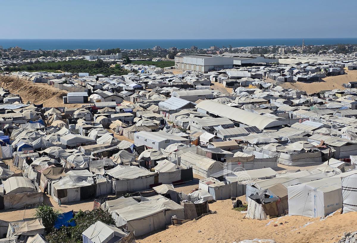 panshed's tweet photo. This is how the people of Gaza live—in tents that offer no protection against the heat of summer or the cold of winter. https://t.co/t2fIHjR4B7