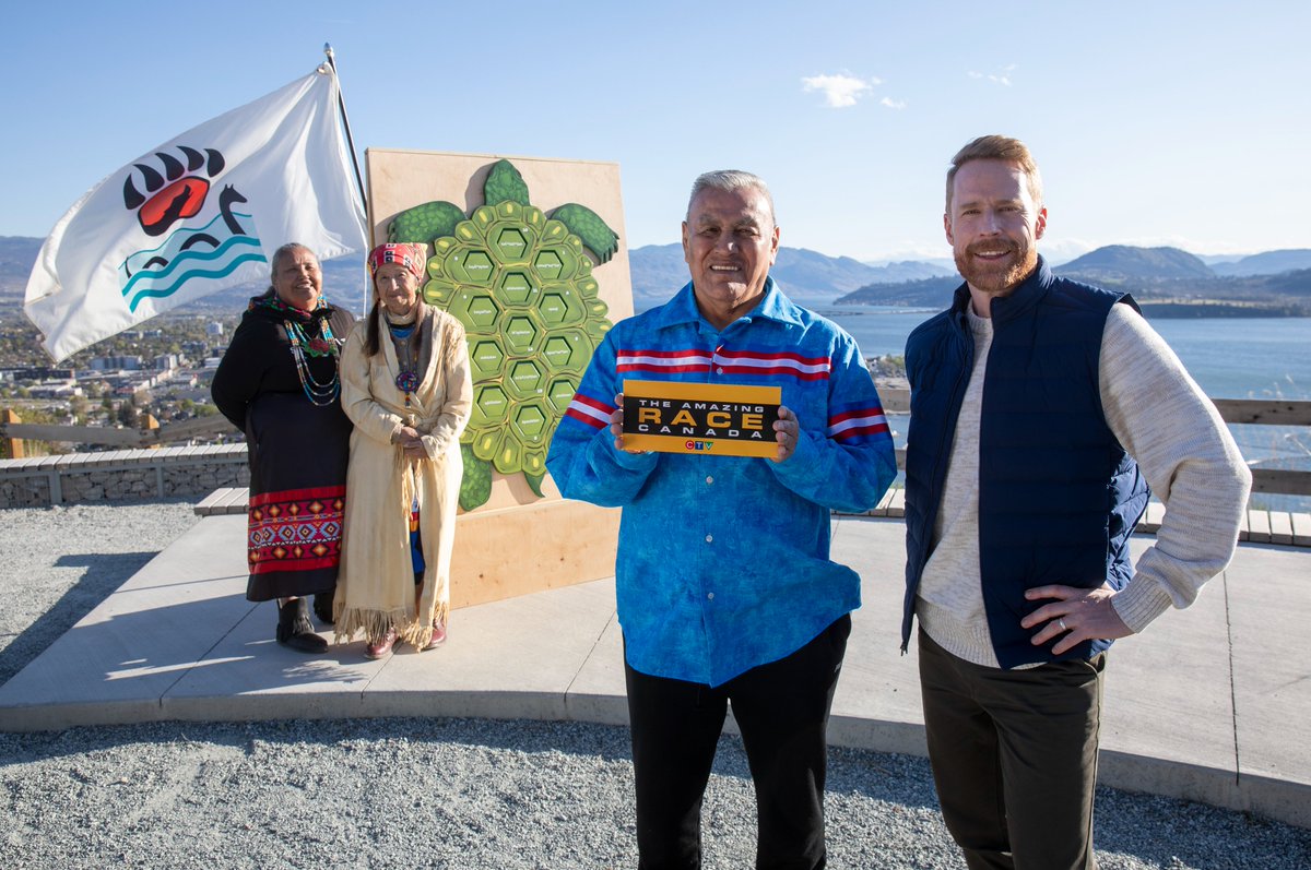 CTV_PR's tweet photo. PHOTO ALERT: Teams head to Kelowna, BC on the next episode of The #AmazingRaceCanada airing Tuesday, July 14 at 9 pm ET/PT on @CTV and streaming next day on @CraveCanada. Images from the all-new episode are  available for media download @TheLede_ca: https://t.co/Moqo4ZCsLs 🏃‍♀️🏃‍♂️🇨🇦 https://t.co/3bRGbNA5rc