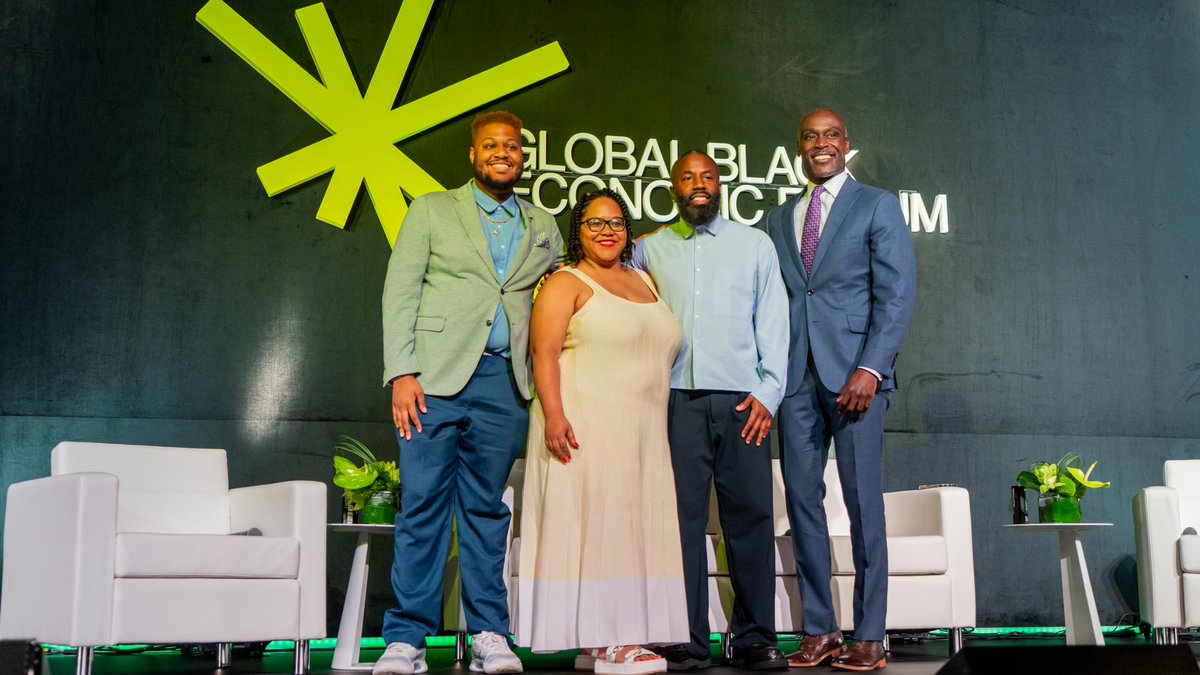 solofunds's tweet photo. The @GBEF_ returned to @essencefest this year for its public convention, three days of programming on the future of work, wealth, health, and democracy.

@rodneybwilliams joined a panel called “The Reports We Cannot Ignore: Data, Power, and Economic Survival” 🖤 The conversation centered on how economic data gets read, who gets to interpret it, and what the numbers mean for communities that rarely see themselves reflected in the reporting.

He shared the stage with Black Futures Lab’s Kristin Powell, moderator @Eugene_Scott of the Boston Globe, and Michael Franklin, the founder of Words Normalize Behavior.

Different institutions, one question: what happens when the data and the lived reality don’t match.