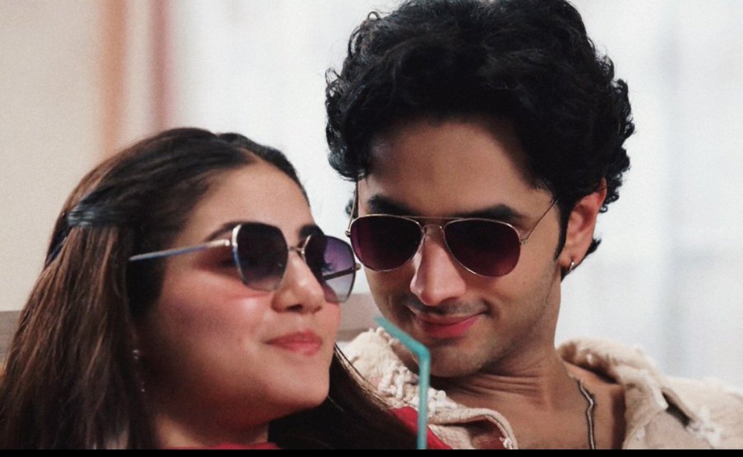 pandkar_ankita's tweet photo. Chemistry is chemistrying... ❤️‍🔥🫰
#TuJulietJattDi #heewab #Razmeet #JasmeetKaur #SyedRazaAhmed https://t.co/cZlQ9bClCg