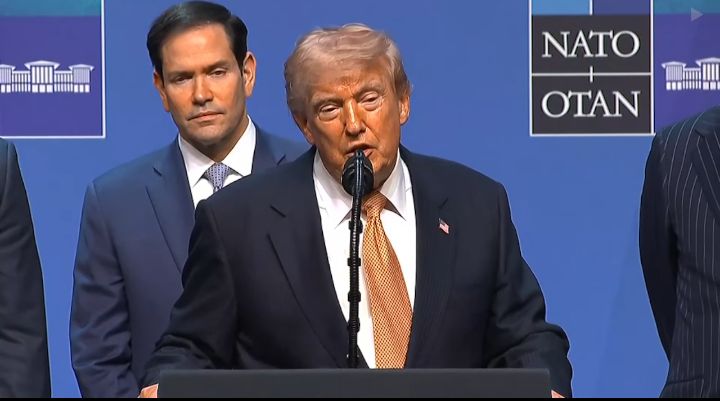 3_DailyPulse's tweet photo. 🚨 #BREAKING: #Trump says #Iran may kill him: I may be gone too, because I'm their number one target.
 
Read More: https://t.co/UwugWPaHFP https://t.co/PAYehU4TV0