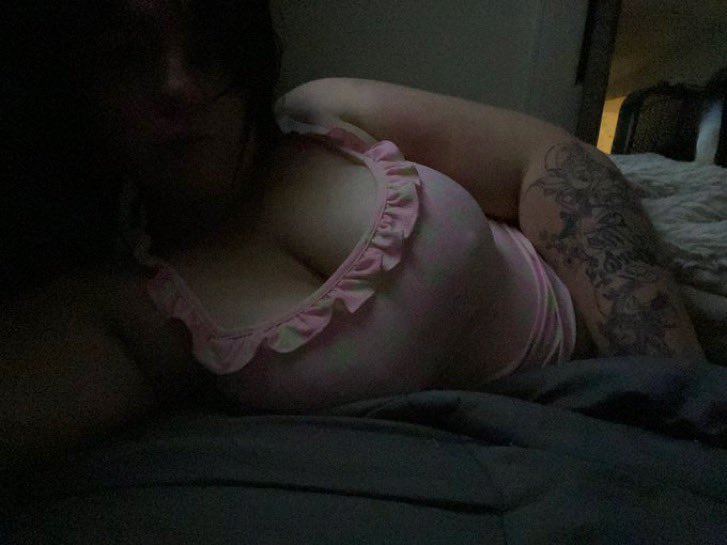 Mia2luvu's tweet photo. Sneaky links wya? 😍
#inlandempire #LA #socal #meets #latina #califreaks @SoCalCucklist_ @SneakyLinkLA https://t.co/qgFCznTnuN