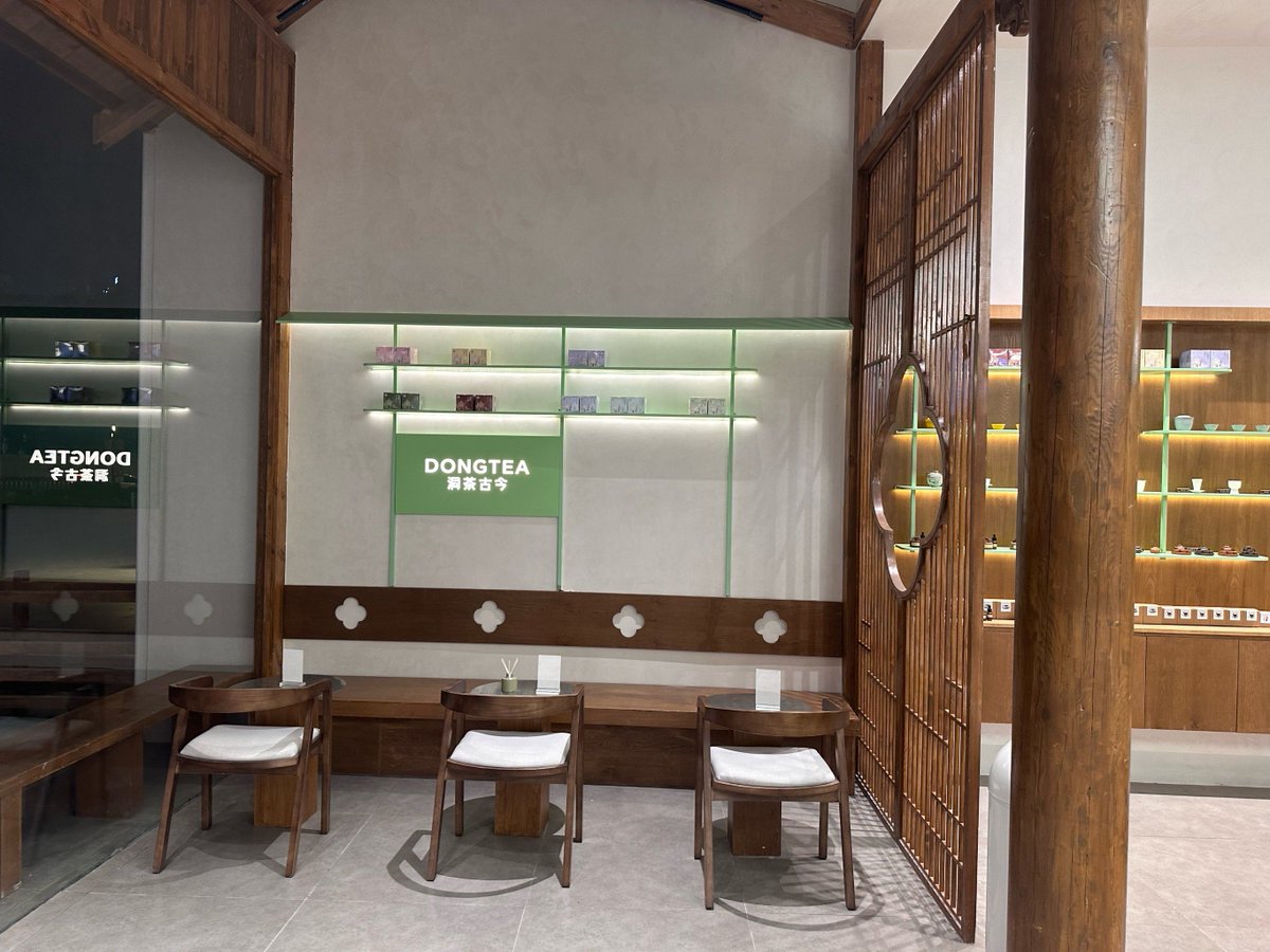 JordanDaQSZ36F's tweet photo. Just tried the new zero-waste bubble tea shop in town—perfectly creamy, no plastic waste, and even better than my usual spot! A game-changer for my weekend plans. https://t.co/949QrRkAyE