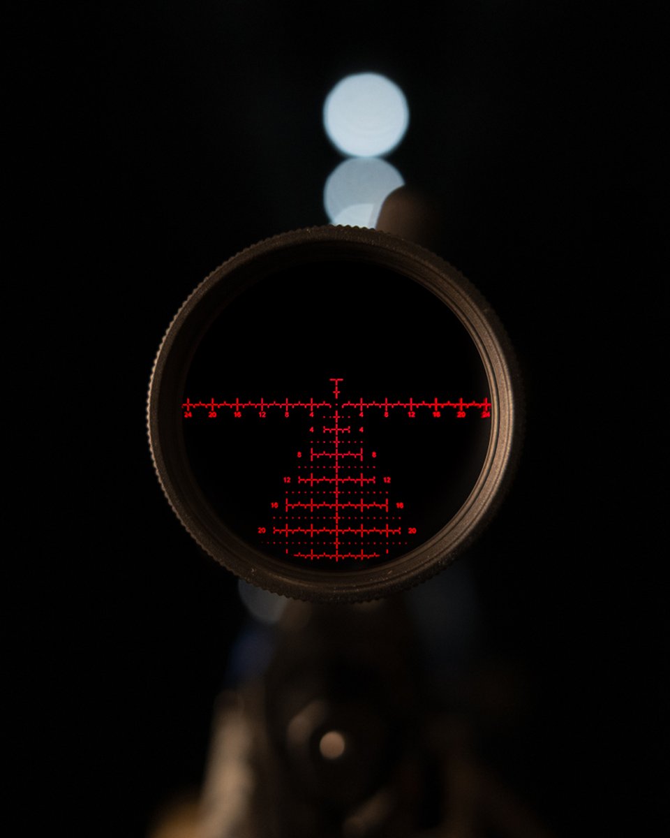 LeupoldOptics's tweet photo. Precision clocks in at sunrise. 

The Mark 4HD line now ships with illuminated PR2 and PR3 reticles in 6-24x52 and 8-32x56. The same precision you already trust, now with a sharp aiming point through dim light. 

Shipping now to a retailer near you. 
#LeupoldOptics #Mark4HD https://t.co/lwLznHUNRE