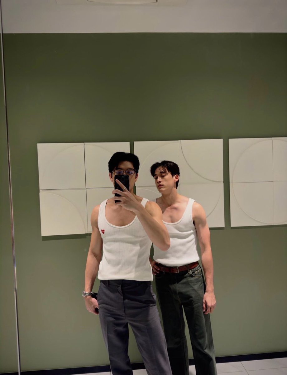 Getoffme_JG's tweet photo. GAY
GAYYYYYYY https://t.co/hufmcdoABG