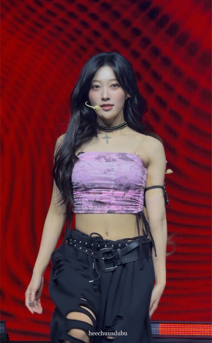 heechuusdubu's tweet photo. Choerry 💜

252211 ARTMS Denver 

#ARTMS #아르테미스 #Choerry 
#ARTMSinDENVER 
#Grand_Club_Icarus #grandclubicarus https://t.co/gD9V6kQ2Qf