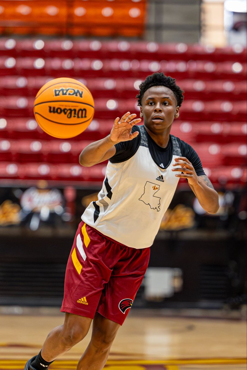 ULMwbb tweet picture