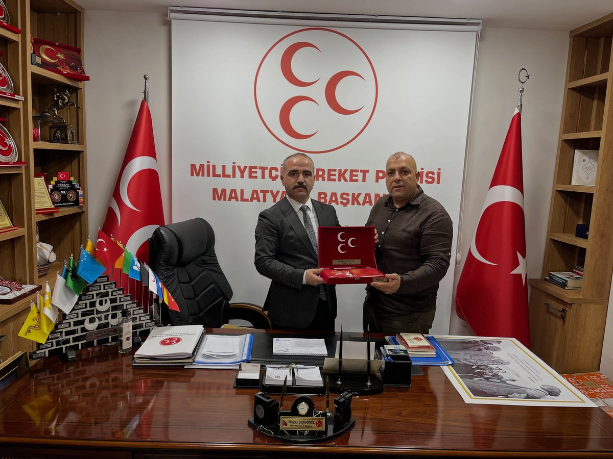 mhpmalatyail's tweet photo. Aksaray ilimizde esnaflık yapmakta olan hemşehrimiz Adnan Seçkin’e (Kanatçı Adnan Usta) ziyaretleri ve hediyeleri için teşekkür ediyoruz.
@turgaysengonul https://t.co/pkVlNtgMOC