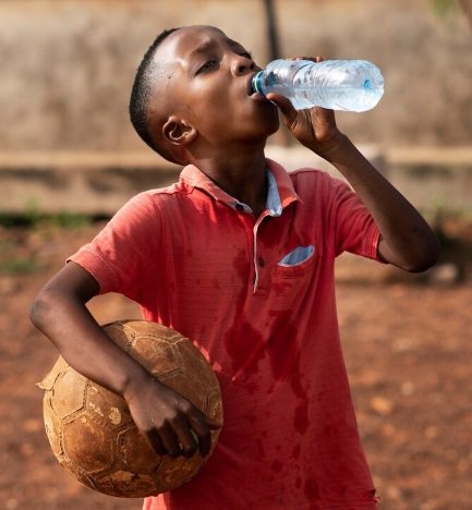 boysaidnetwork's tweet photo. 3 simple ways to boost a boy child's health 
•  Play &amp; move every day – sports, running, biking!  
•Eat real food – fruits, veggies, proteins (cut the junk)  
•Sleep 9–12 hrs nightly for growth &amp; energy

Small habits = stronger kids! Parents, let's build healthy futures. https://t.co/HbUDAML789