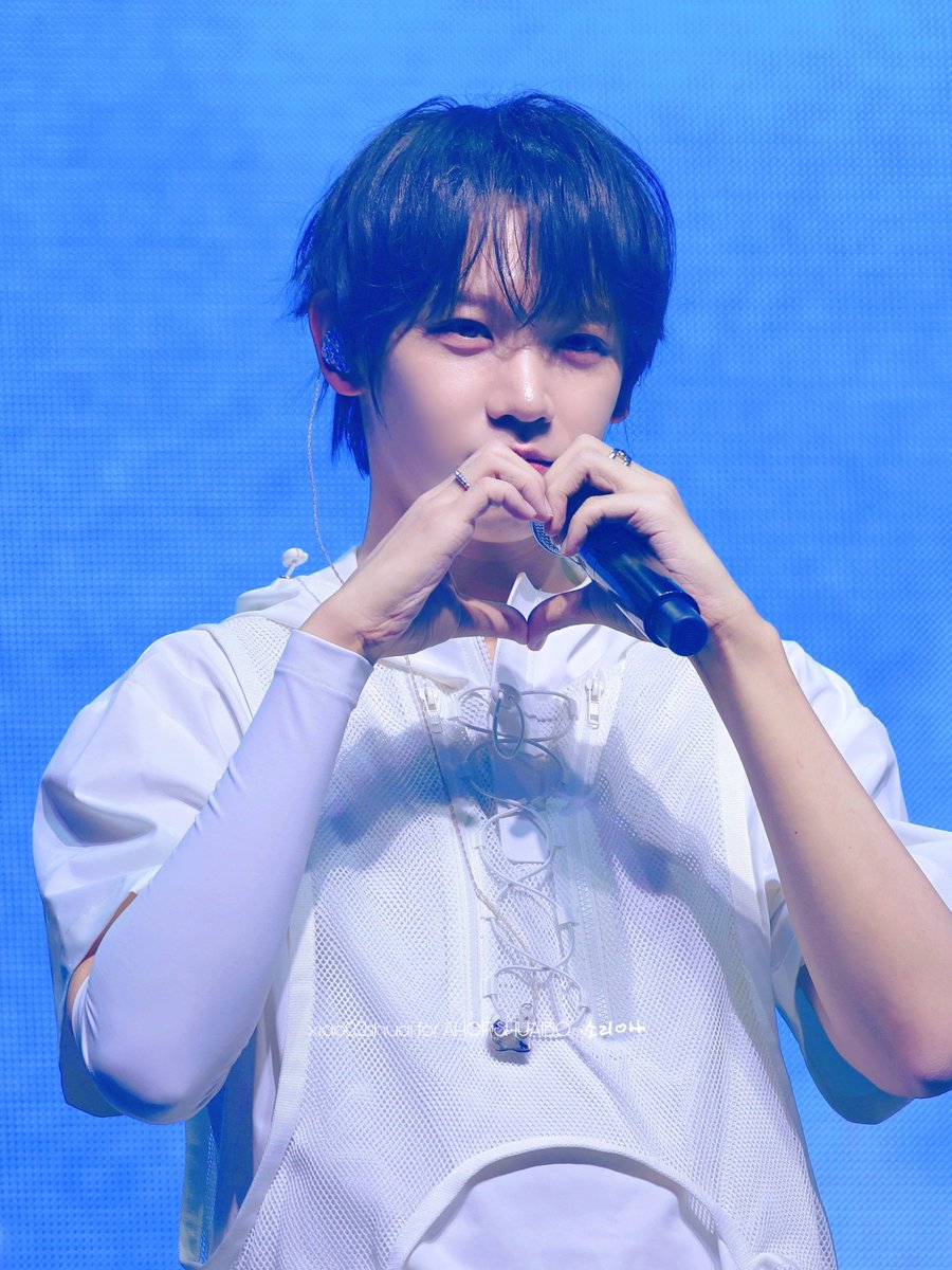 xiao02shuai's tweet photo. 260708 쇼케이스
 
#AHOF #아홉 
#SHUAIBO #장슈아이보 https://t.co/mn4Hlq0FSm