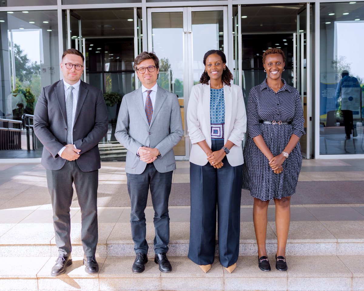 RDBrwanda's tweet photo. RDB Deputy CEO @JulianaMuganza met with H.E. Gilles Cerutti, Ambassador of Switzerland to Rwanda. 

They discussed opportunities to deepening Rwanda–Switzerland cooperation through sector-specific investments and private sector partnerships. https://t.co/zDN0A42yXS