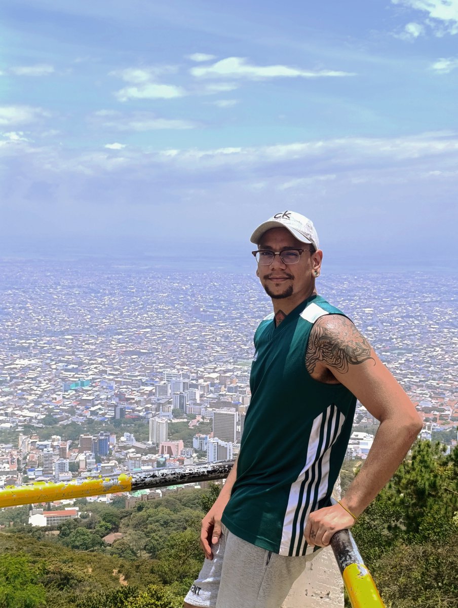 Ragna_OjodeGato's tweet photo. 🏞️🌞 https://t.co/BPs72G4AQR
