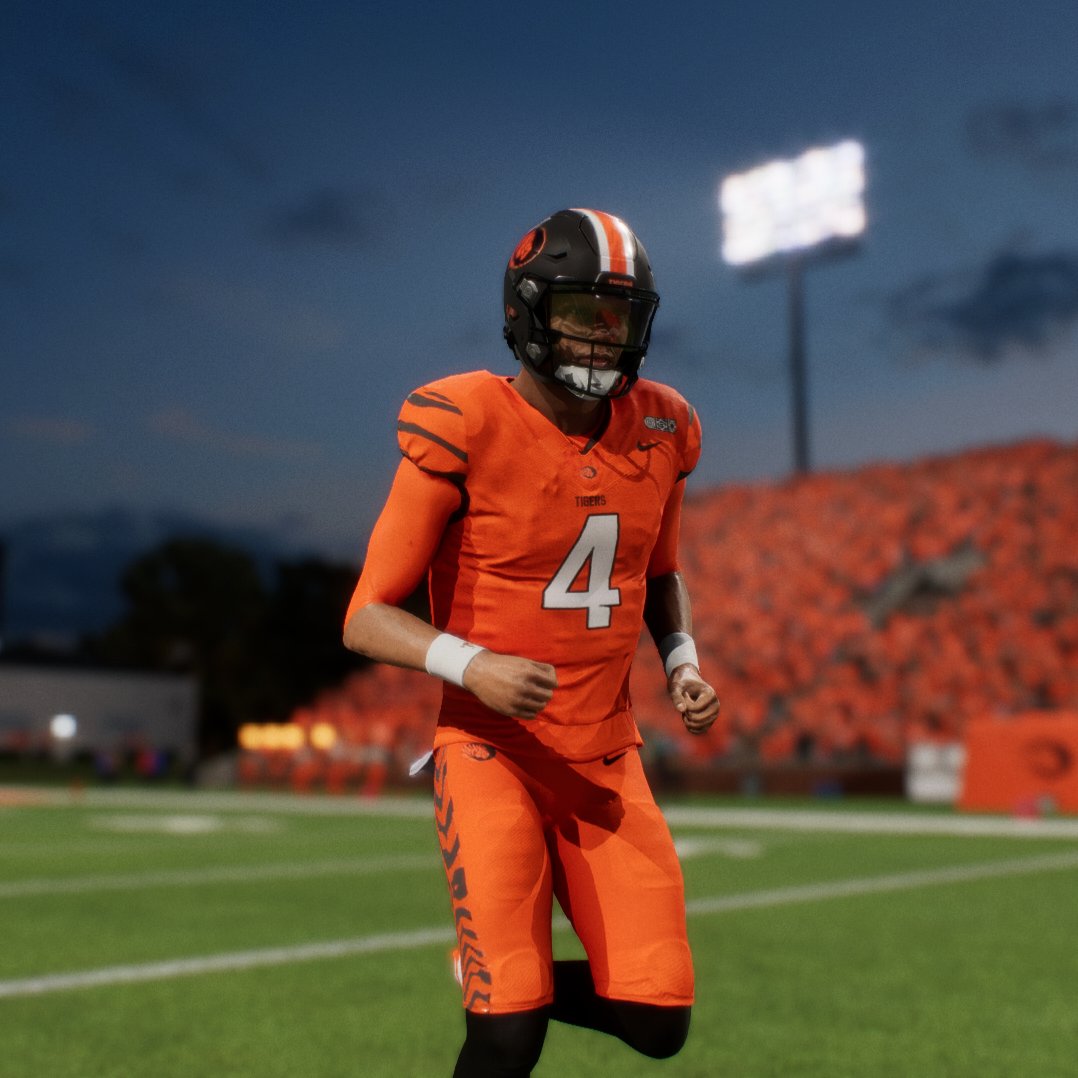 davidlewisedits's tweet photo. ECU in CFB 27 is a work in progress.. #teambuilder https://t.co/FHy3d5ns68