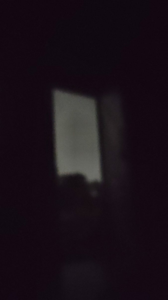 divy446's tweet photo. @MSEDCL @smart_kdmc @KDMCOfficial  @Kalyan east Adavli Village Saidhm Chal madhe electricity itke kami dabane aahe ki nuste meter madhe light petleli aahe baki kuthlya hi instrument chalat nahiye https://t.co/u8xBbzE62r