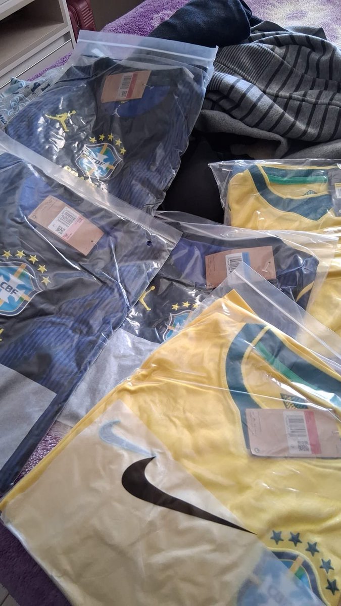 jralveskun's tweet photo. e minhas camisa tailandesa que chegaram só hoje???? KKKKKKKKKKKK que vida triste vai tomar no cy https://t.co/sfaaRn5oQT