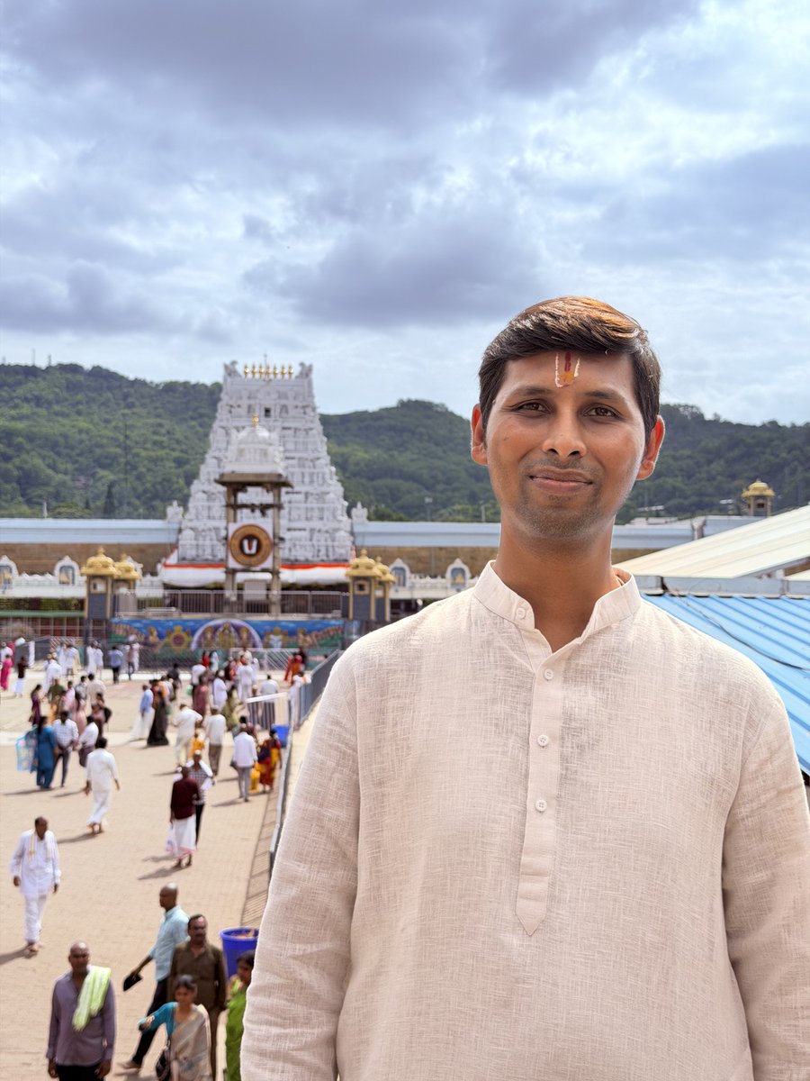 cjeetesh's tweet photo. Feeling incredibly blessed to have had the divine Darshan of Lord Venkateswara at Tirumala today. 🙏✨ 

The energy, the peace, and the absolute devotion here is unmatched.

​Govinda Govinda! 🕉️

​#Tirupati #Tirumala #Blessed #Darshan #DivineVibes #Govinda https://t.co/Pgeur6KJh3