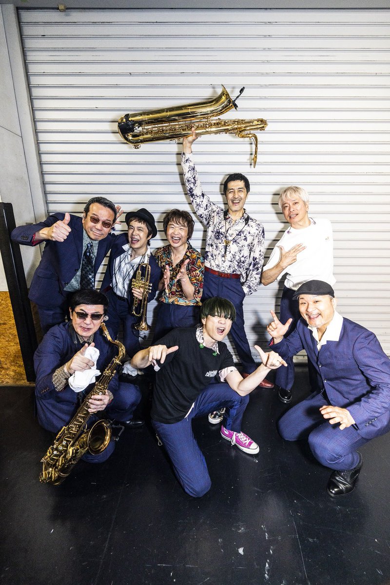 tokyoskaj's tweet photo. 🎪VerSus Carnival🎪
7/8(水)@ Zepp Nagoya

#クリープハイプ と3年ぶりの対バン🎙️
スカパラステージにて尾崎世界観さんに
贅沢に3曲歌唱していただいた
奇跡の夜でした🌙
久しぶりに対バンという形でご一緒できて
メンバーもテンションMAX！！
いつも通り加藤隆志の尾崎さんへの愛が
溢れる一日でした🎸笑

💥 爆音ラヴソング
💥 ナイトオンザプラネット
💥 めくったオレンジ

📸 青木カズロー
#スカパラ