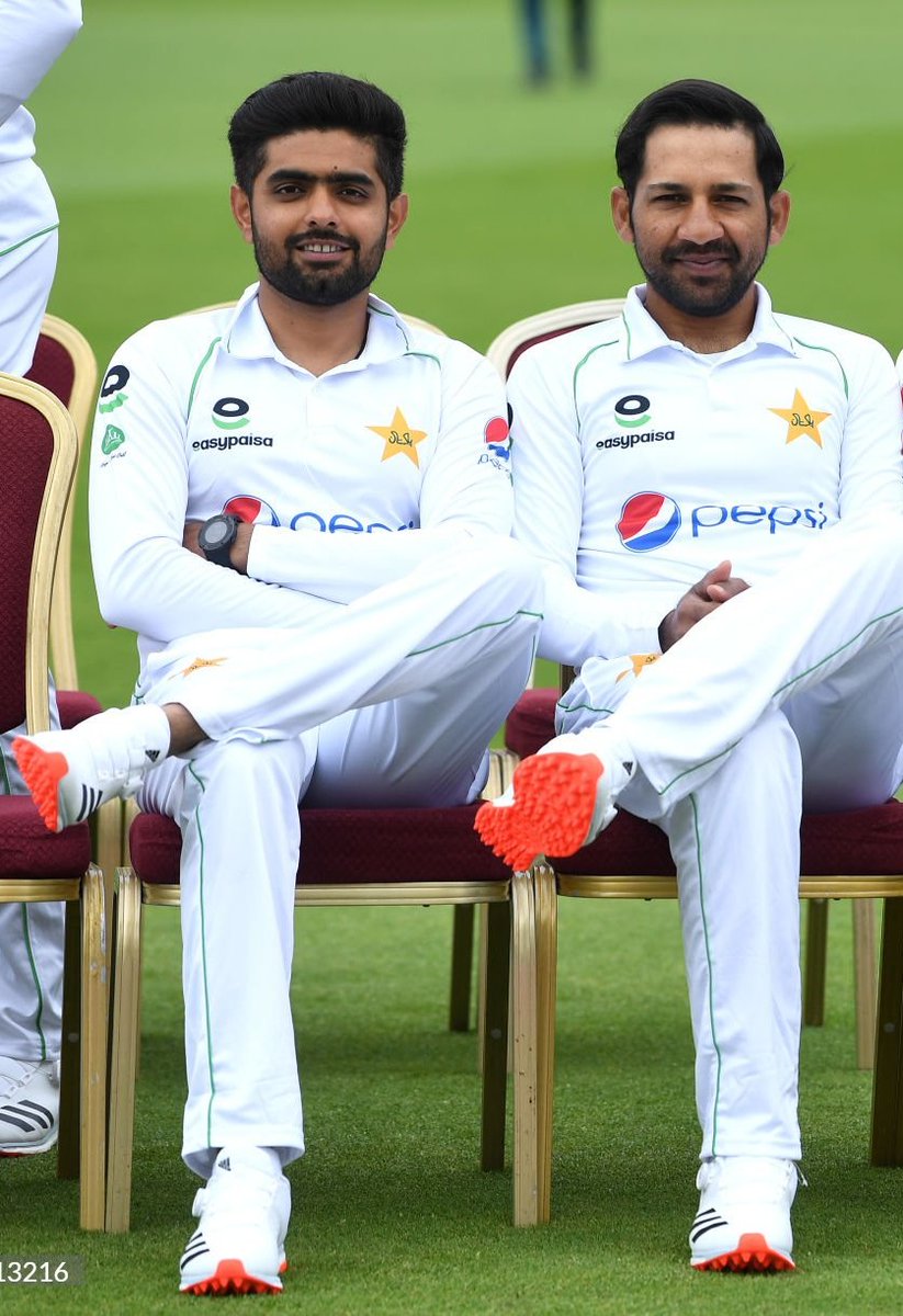 HassanTufaill's tweet photo. 🚨 Sarfaraz Ahmed backs Babar Azam! 🇵🇰
Pakistan’s red-ball coach praised Babar Azam’s leadership and shared his thoughts on the team’s current injury challenges. 🤝🏏
#PAKvsWI https://t.co/D2RdnJYb1E