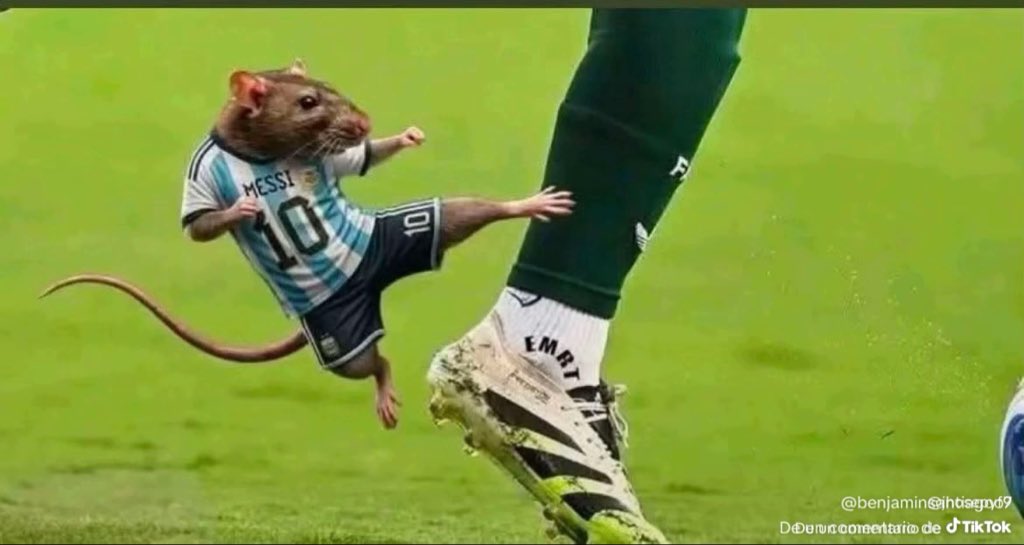 cosmonautadf's tweet photo. @vicens_pons Lionel Messi https://t.co/nHro9MzmtY