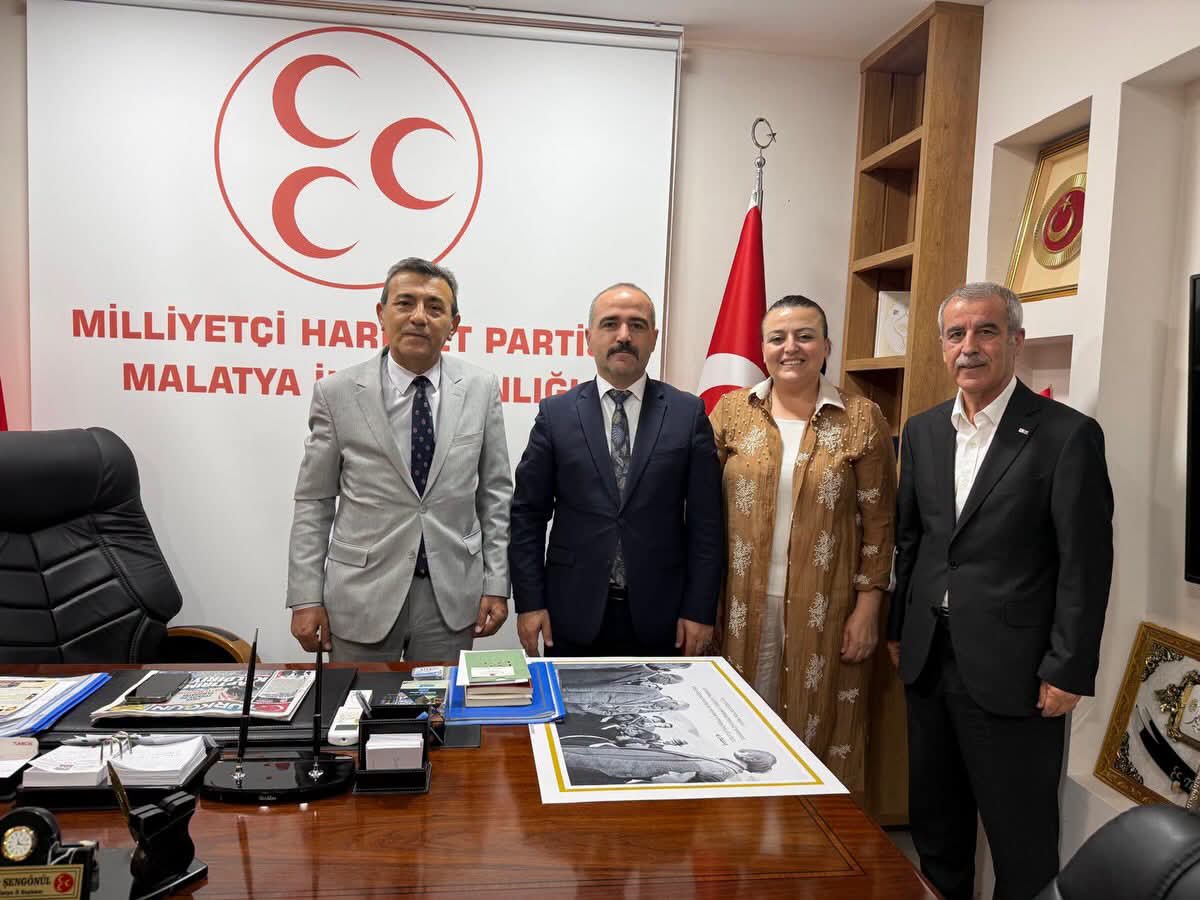 mhpmalatyail's tweet photo. İl Sağlık Müdürümüz Uzm. Dr. Cezmi Karaca hocamıza ve Kamu Hastaneleri Hizmetleri Başkanı Uzm. Dr. Halime Akyüz’e nazik ziyaretlerinden dolayı teşekkür ediyoruz.
@turgaysengonul https://t.co/DYUVVzNL8X