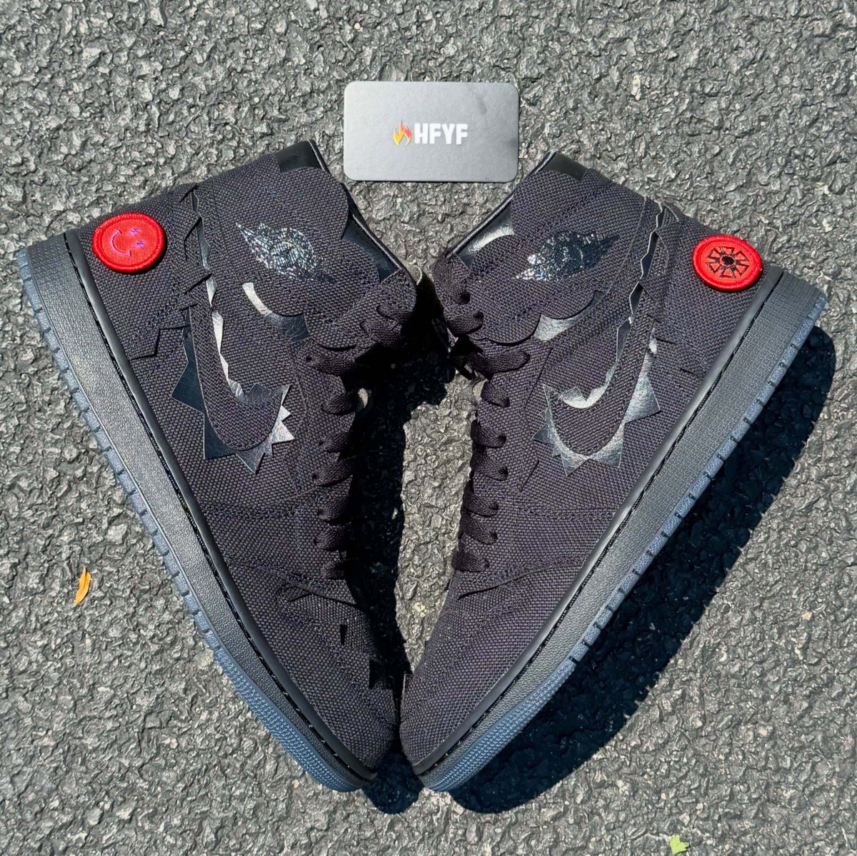 KicksFinder's tweet photo. IN HAND LOOK: J Balvin x Air Jordan 1 High OG "Colores Y Vibras" F&amp;F 🖤
(Limited to 100 pairs)

📸 IG: heat.forya.feet https://t.co/bhoseIo3Do