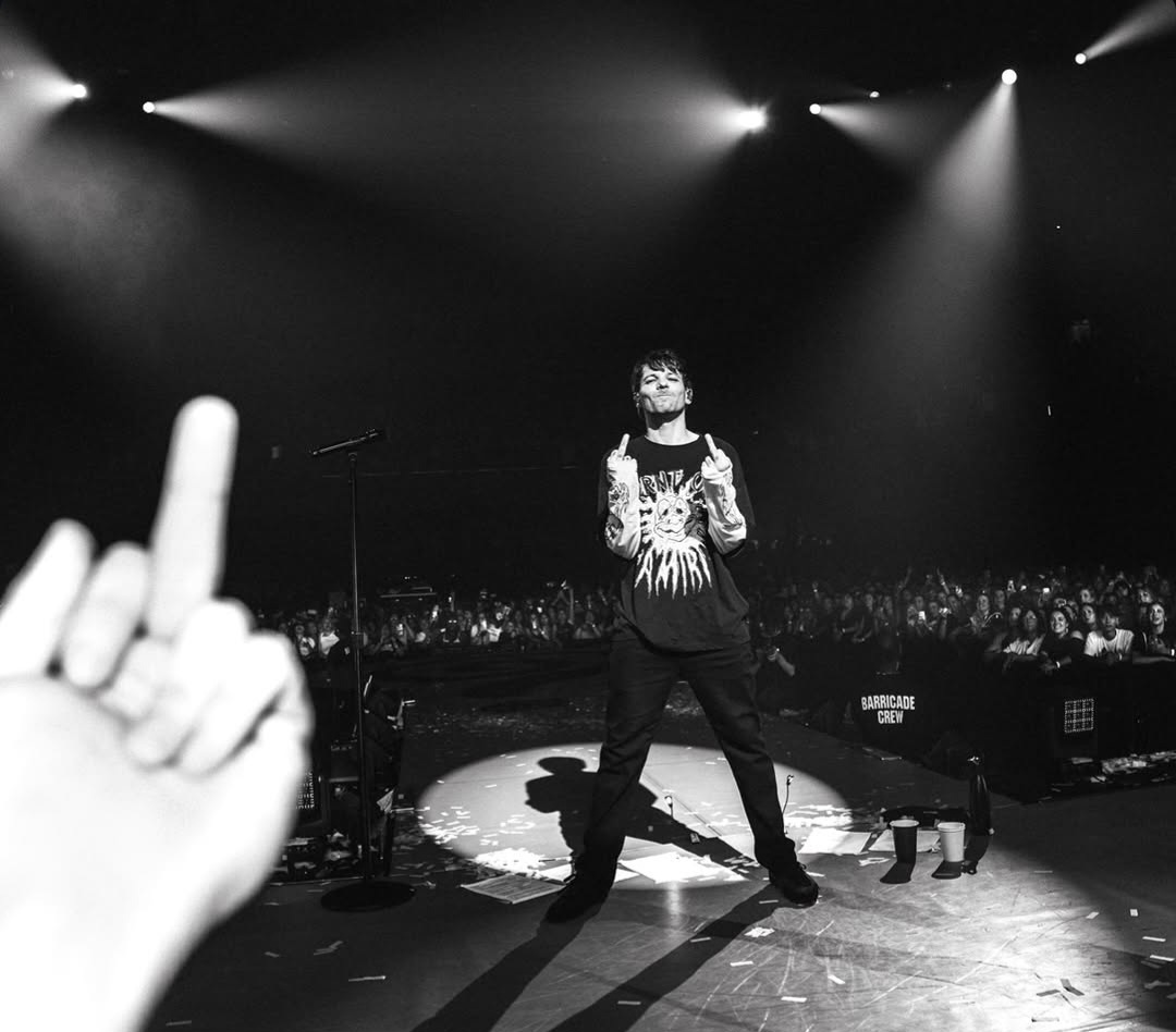 vs19671's tweet photo. Louis Tomlinson How Did We Get Here?  
Madison Square Garden, New York City, tonight it's your turn!
✗✗ ⃤  
︶  
#LouisTomlinson #HDWGHNewYork #HDWGHMSG https://t.co/FtkU8OMFZQ