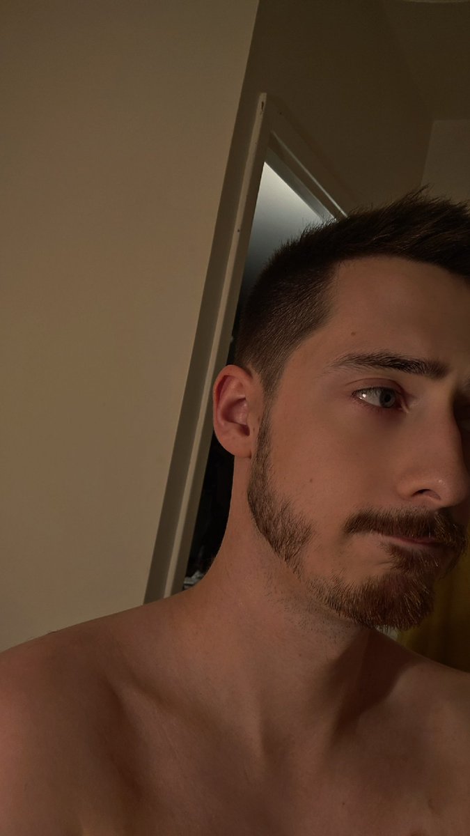 LeGrandDydy's tweet photo. tried to cut my hair https://t.co/BMhnhhXWL7