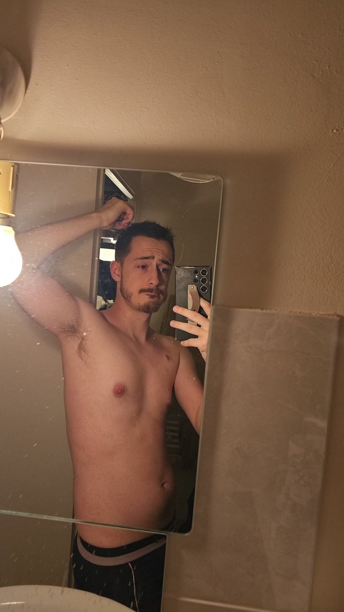 LeGrandDydy's tweet photo. tried to cut my hair https://t.co/BMhnhhXWL7
