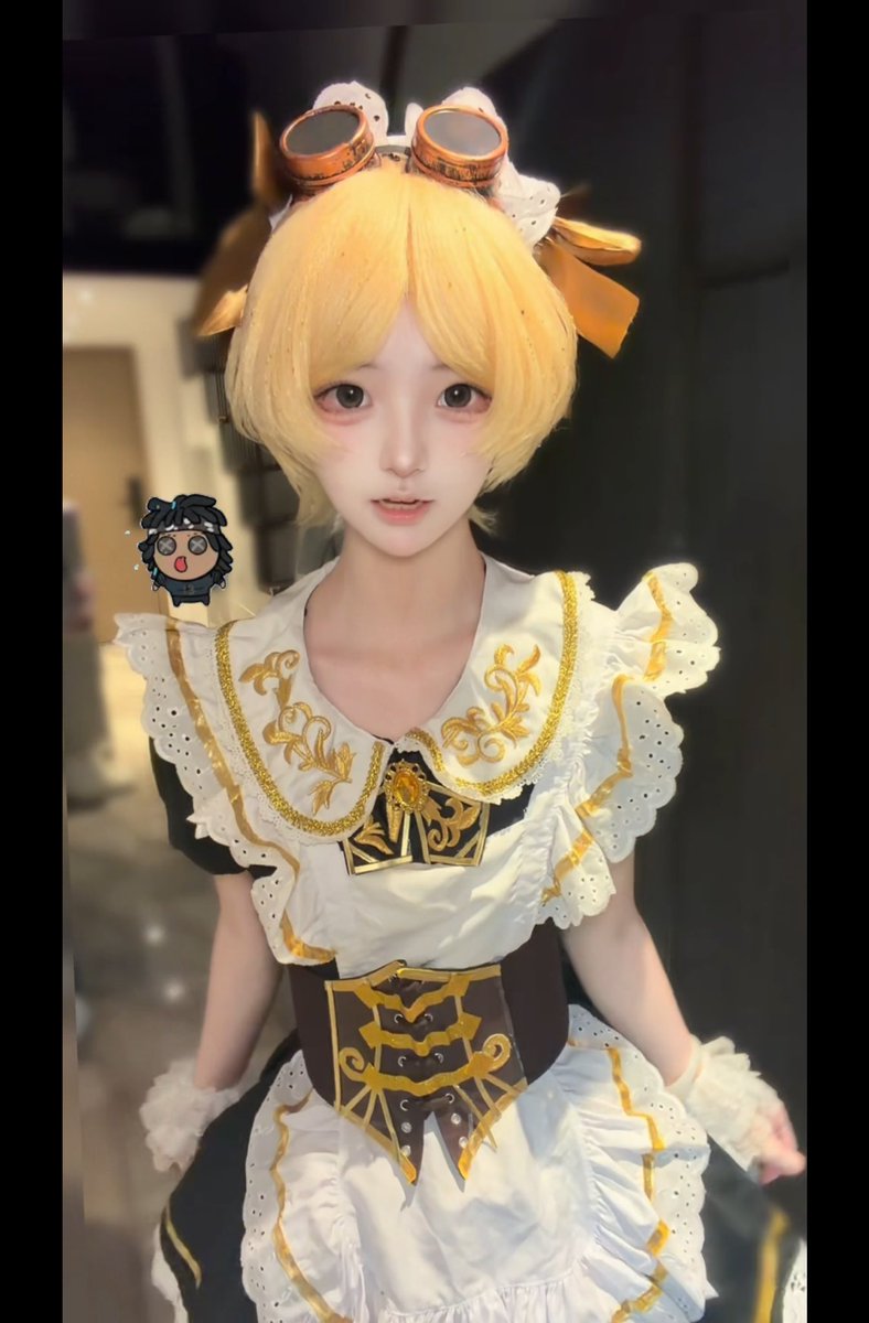 beimOvO's tweet photo. 截了三张展示一下这套衣服的萌度 #第五人格  #Identiyv #cos https://t.co/AMiGuNxP1H