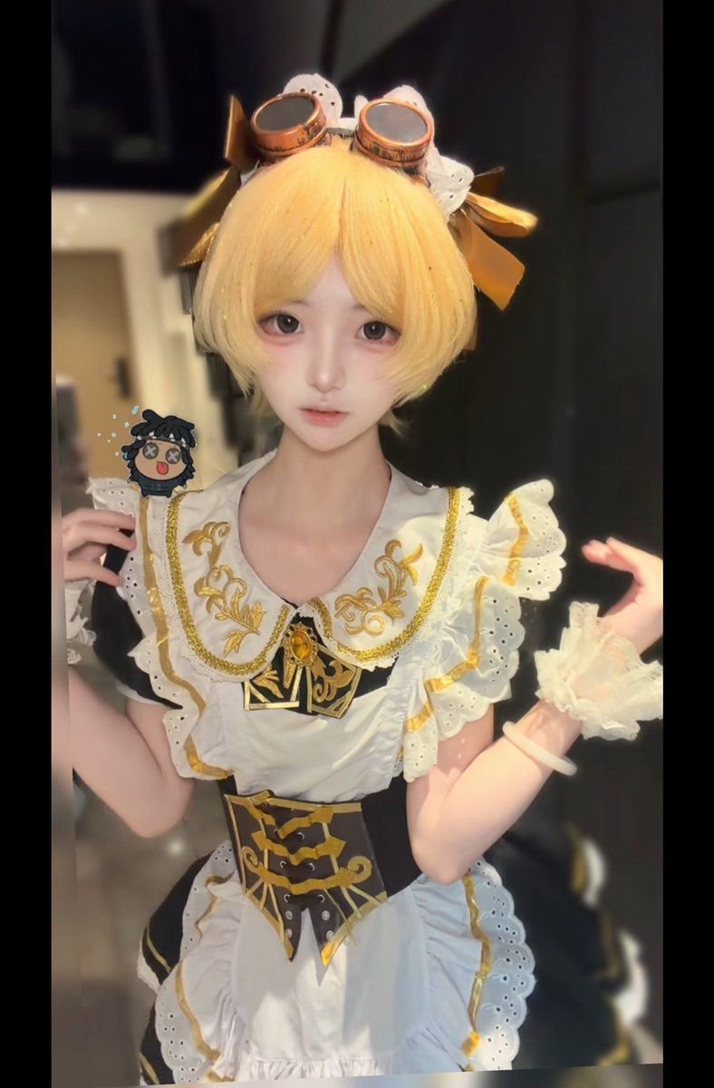 beimOvO's tweet photo. 截了三张展示一下这套衣服的萌度 #第五人格  #Identiyv #cos https://t.co/AMiGuNxP1H