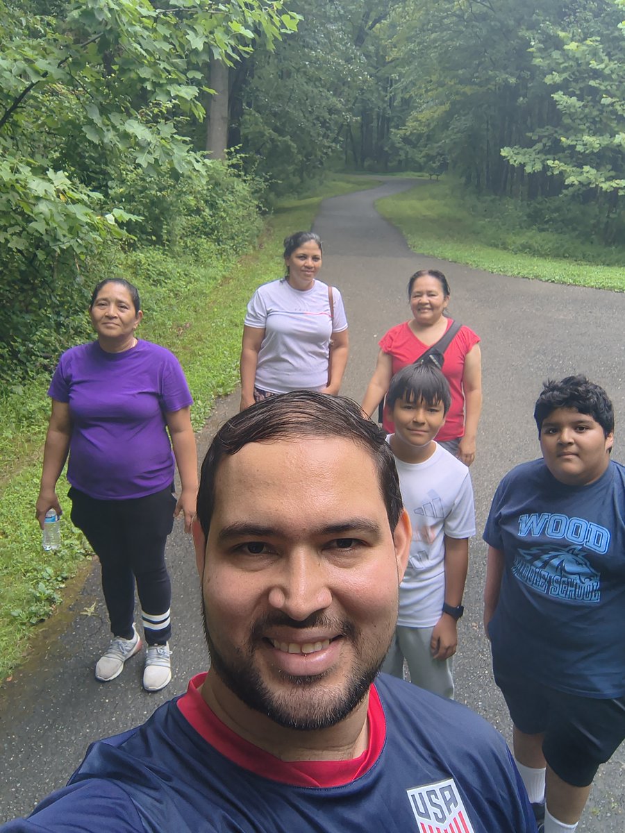 ArcolaWellnes's tweet photo. The first two days of our summer morning walks, full of good energy and dedication to maintaining a healthy lifestyle. @ArcolaES_CSL @blessings4 @CSconnect_MCPS https://t.co/iA4TqWM3is