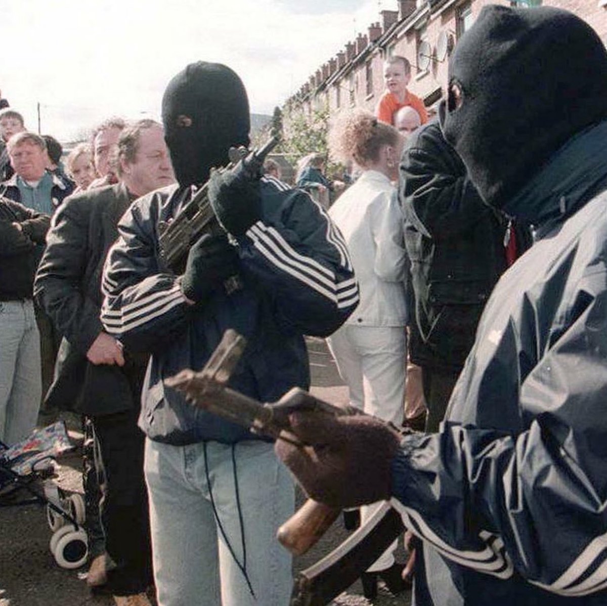blackstarops's tweet photo. the provisional IRA with their uzi’s and adidas track jackets (1990s) https://t.co/uBCrJX77TD