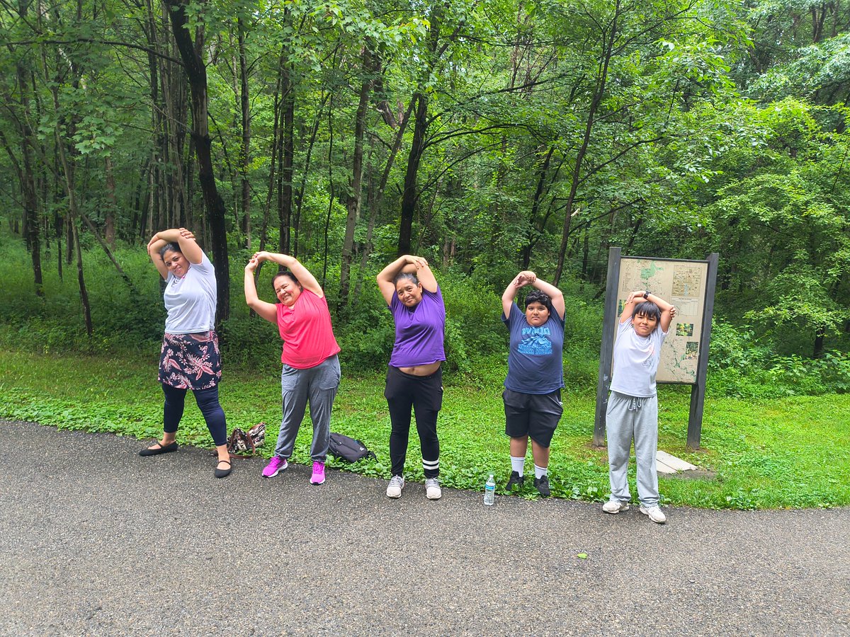 ArcolaWellnes's tweet photo. The first two days of our summer morning walks, full of good energy and dedication to maintaining a healthy lifestyle. @ArcolaES_CSL @blessings4 @CSconnect_MCPS https://t.co/iA4TqWM3is