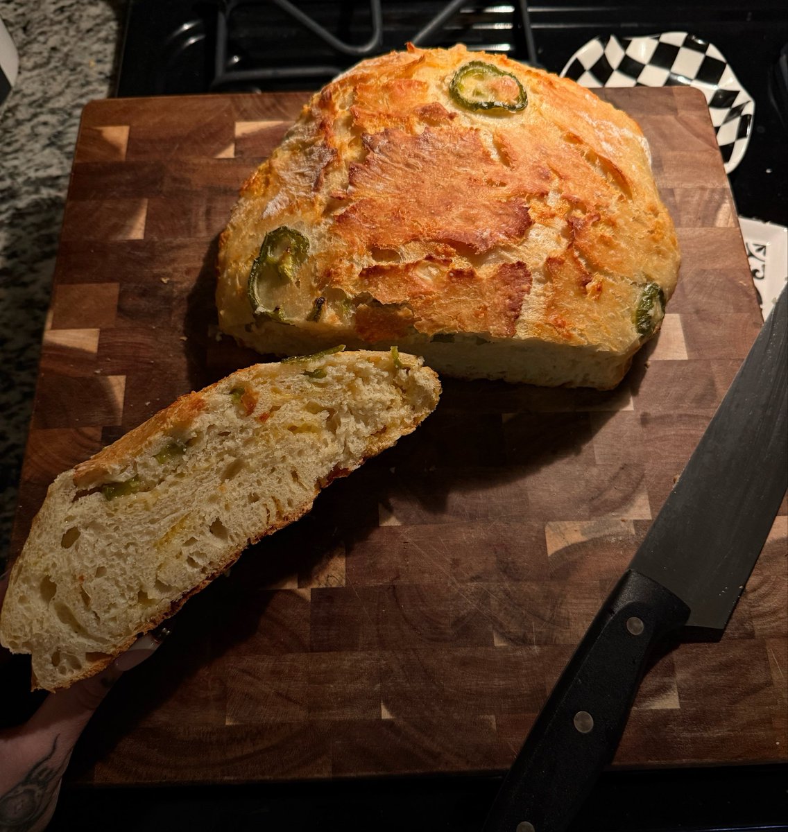 KaleiRenay's tweet photo. made jalapeno cheddar cheese bread last night. only my 2nd attempt at bread and it came out perfect 🥹 https://t.co/KHCDjNbhCb