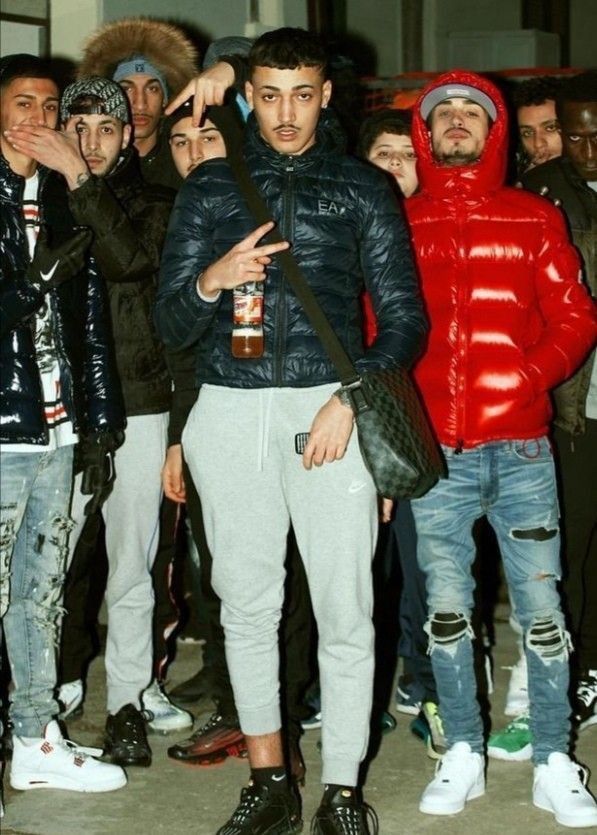 Williamthesir29's tweet photo. The image of the Muslim man went from an imperial Ottoman officer to a wealthy Gulf Sheikh to a fanatical militia member to an immigrant welfare leech and leftist adjacent brownie

Unless the Turks invade Athens or the Arabs level Tel Aviv, I don't know what will save the image https://t.co/11RLx3ZCZT