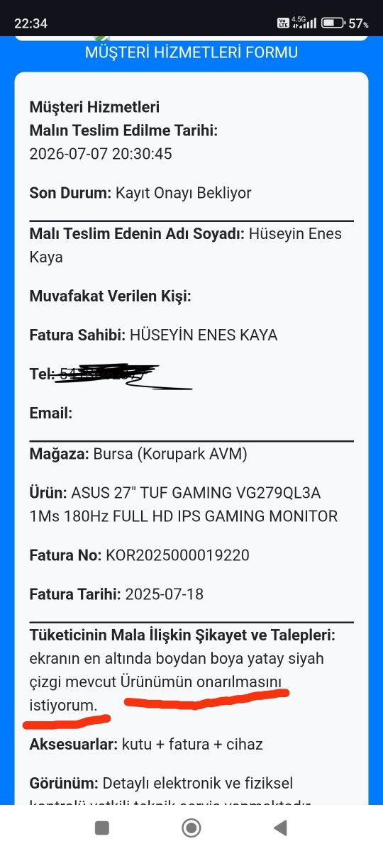 tuketicideney's tweet photo. Vatan Bilgisayar’dan alınan monitör garanti süresi içinde arızalandı; müşteri, değişim talebine rağmen onarım sürecinin dayatıldığını belirtti.

♦️Takipçi şikâyeti:

“18 Temmuz 2025 tarihinde Vatan Bilgisayar’dan satın aldığım monitör, 2 yıllık garanti süresi devam ederken arızalandı.

Monitörün alt kısmında soldan sağa doğru uzanan düz siyah çizgi oluştu.

Kullanıcı hatası olmaksızın meydana gelen bu arıza nedeniyle ürünü satın aldığım mağazaya götürdüm.

6502 sayılı Tüketicinin Korunması Hakkında Kanun’un 11. maddesi kapsamında seçimlik hakkımı kullanarak ürünün ayıpsız misliyle, yani sıfır ürünle değiştirilmesini talep ettim.

Ancak mağaza yetkilileri, cihazın satın alma tarihinden itibaren 6 ay geçtiğini ve bu nedenle şirket içi prosedürleri gereği DOA kapsamında değerlendirilemeyeceğini söyleyerek değişim talebimi reddetti.

Buna karşılık tarafıma ücretsiz onarım süreci işletilmek istendi.

Değişim talep etmeme rağmen bana imzalatılmak istenen formda onarım sürecinin öne çıkarıldığını gördüm.

Oysa şirketlerin kendi iç prosedürlerinin, garanti süresi devam eden üründe tüketicinin yasal seçimlik haklarının önüne geçirilmemesi gerektiğini düşünüyorum.

Arızaya ait görüntüler ve bana imzalatılmak istenen form elimde mevcut.

Vatan Bilgisayar’dan, garanti kapsamında arızalanan monitörüm için değişim talebimin dikkate alınmasını ve mağduriyetimin giderilmesini talep ediyorum.”