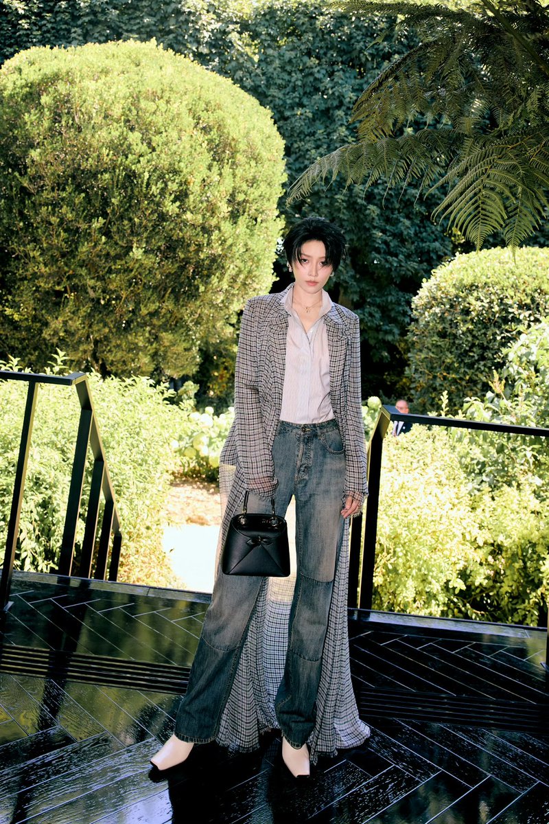 Anne2938799711's tweet photo. @Dior @Anne2499316259 Xin Liu is so beautiful! https://t.co/IBWJ7wLgtN