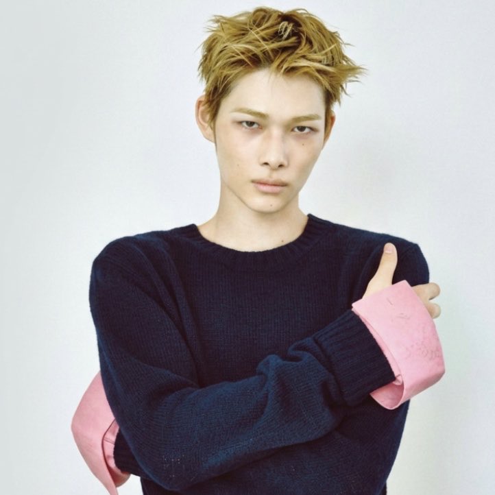 allforchulsoo's tweet photo. ni-ki on his goals regarding his group activities and solo activities.

"we've come this far thanks to the love and support of our fans, so i want to give back through our stage performances. while continuing to embrace our unique vampire concept, i'd also like to strengthen the group's identity by exploring a wide range of musical genres. as for my individual activities, i'd like to expand opportunities where i can express who i am through fashion."

#NI_KI #니키 #ニキ