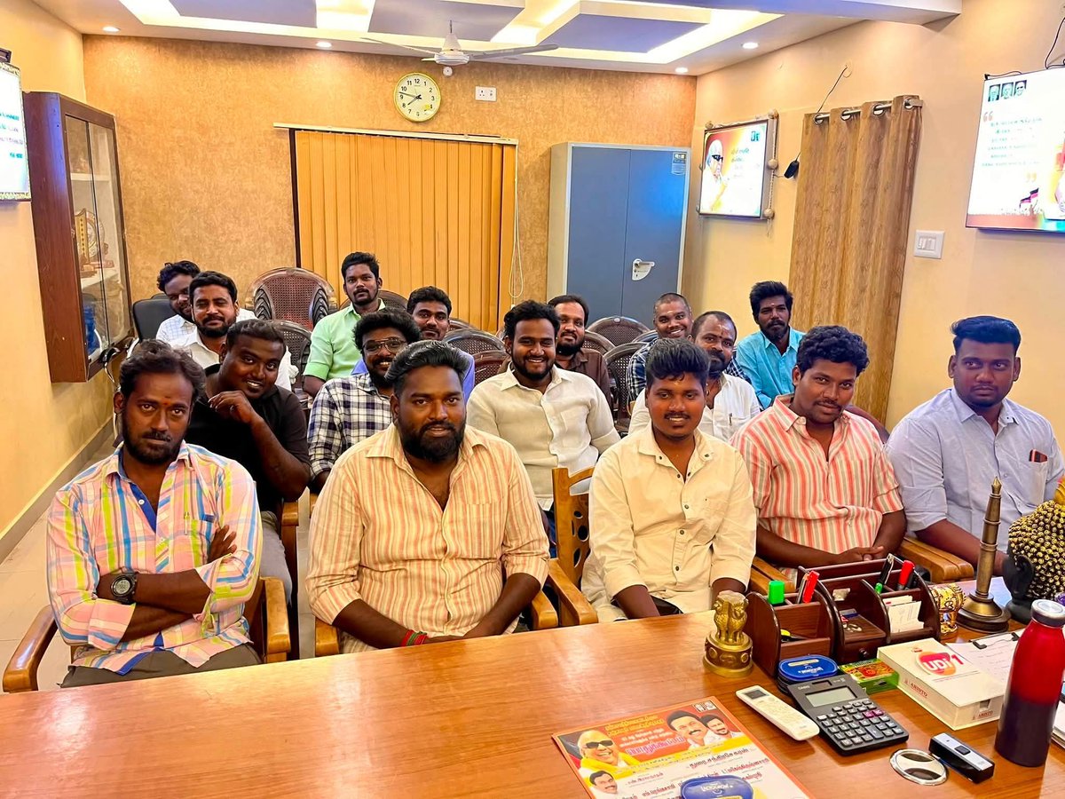 prabhuasp247's tweet photo. முத்தமிழ் அறிஞர் டாக்டர் #கலைஞர் அவர்களின் 103 வது பிறந்தநாள் விழா,வாக்களித்தோருக்கு நன்றி அறிவிப்பு #பொதுக்கூட்டம் மற்றும் கழக @dmk_youthwing ஆக்க பணி குறித்து மாவட்ட செயலாளர் அண்ணன்  அவர்களின் வழிகாட்டுதலுடன் மாநகர செயலாளர் அண்ணன் @sunramanathan_ அவர்களின் தலைமையில் https://t.co/hp9fXBbpkO