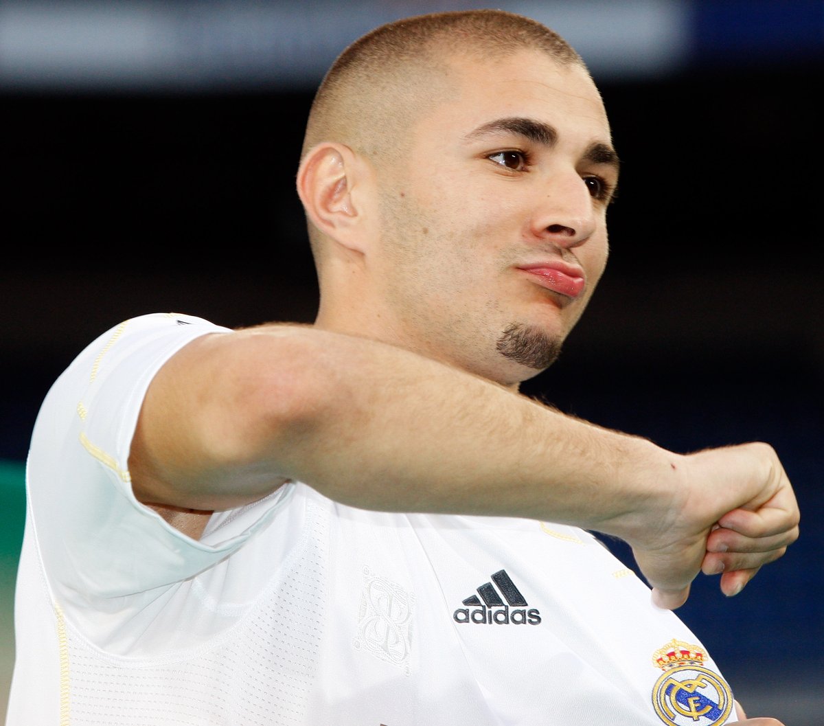 LigadeCampeones's tweet photo. 🗓 😎 Otra 𝒍𝒆𝒚𝒆𝒏𝒅𝒂 𝒃𝒍𝒂𝒏𝒄𝒂 también fue presentada un 9 de julio.

⚽ Karim Benzema, en 2009

#UCL | #OTD | @Benzema https://t.co/5kT6uzmQHc