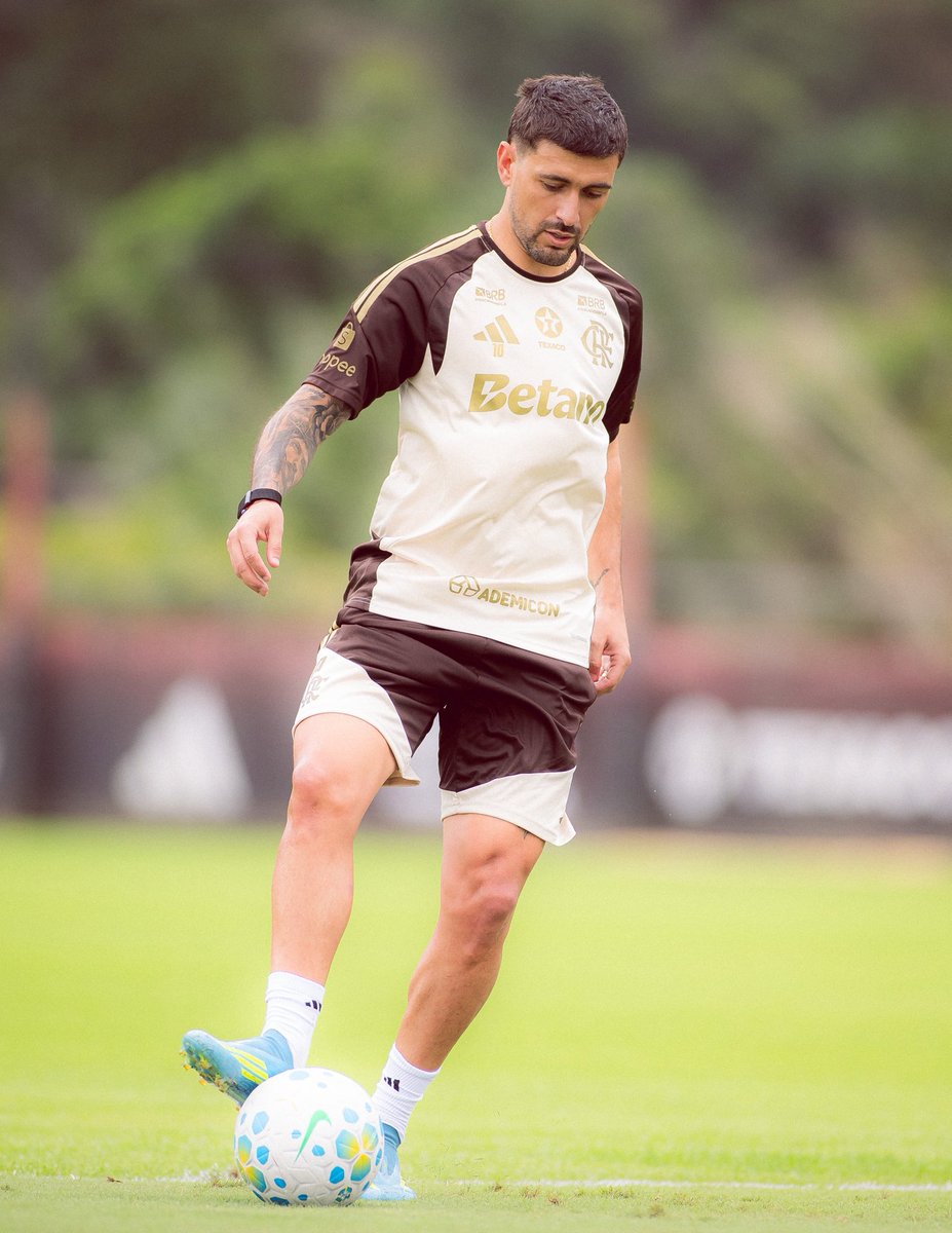 CentralFlaNacao's tweet photo. ELE VOLTOU! ❤️🖤

📸 Adriano Fontes/Flamengo https://t.co/bFRjwK3sqd