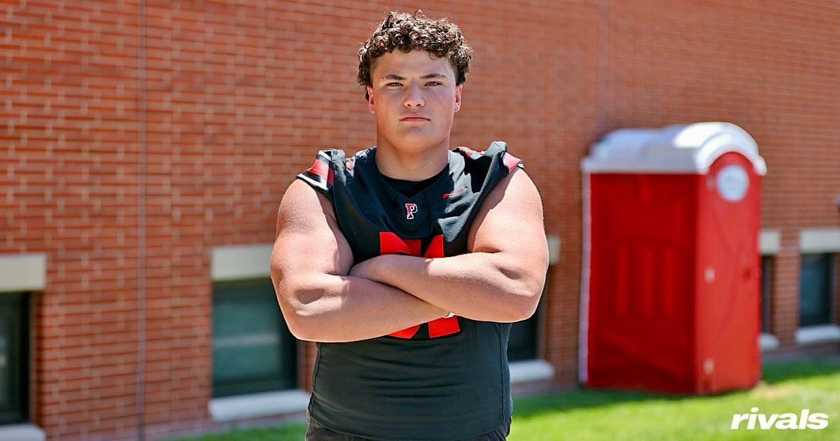 JuliusOdenthal's tweet photo. Excited for my sophormore season and what I’ve achieved this Offseason.
Last Season: 6‘4, 270, Bench 235, clean 190, First year OL. 
THIS YEAR : 6‘5, 290, bench 315, clean 245, leaner, full Off-season of OL developement from ex or current p4 coaches https://t.co/syw3NpAHib