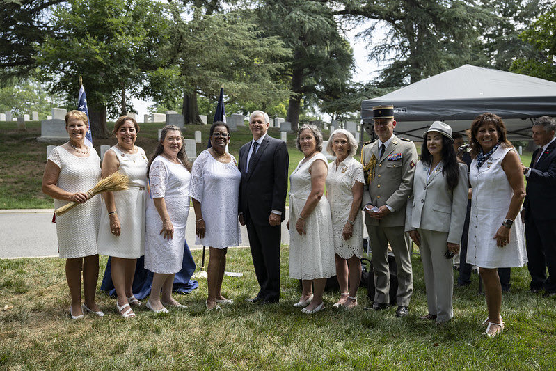 ArlingtonNatl's tweet photo. On July 5, ANMC joined Gold Star Mothers &amp; partner organizations for a Rededication Ceremony of the Sacred Soil Marker in Sec. 18. In honor of America's 250 anniversary, "sacred soil" was gathered from WWI battlefields &amp; placed into a renewed Sacred Soil Marker at ANC. https://t.co/HfECB0vZzB