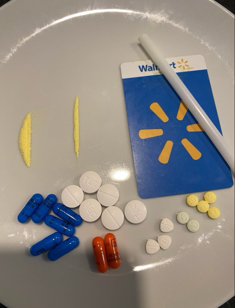 Cocojo80's tweet photo. never enough 🤷🏼‍♂️ #drugtwt #drugs https://t.co/lCengw7H9B