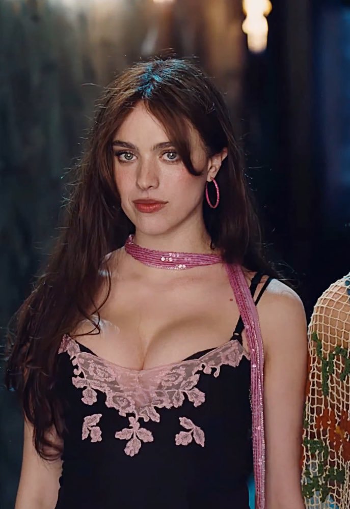 TheCinesthetic's tweet photo. Margaret Qualley and Jack Antonoff have separated after three years of marriage, according to PEOPLE.

(Via: https://t.co/iQlUuo83j7) https://t.co/iD1MoA1gcb