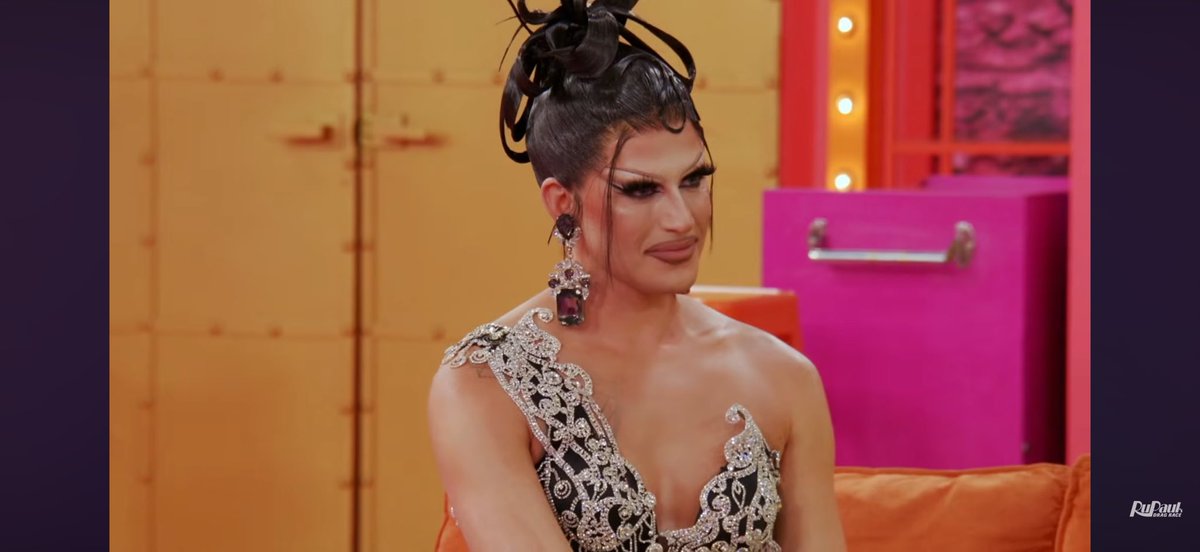 gettiried's tweet photo. This is literally slayyter in drag https://t.co/2N5UdoTVX6