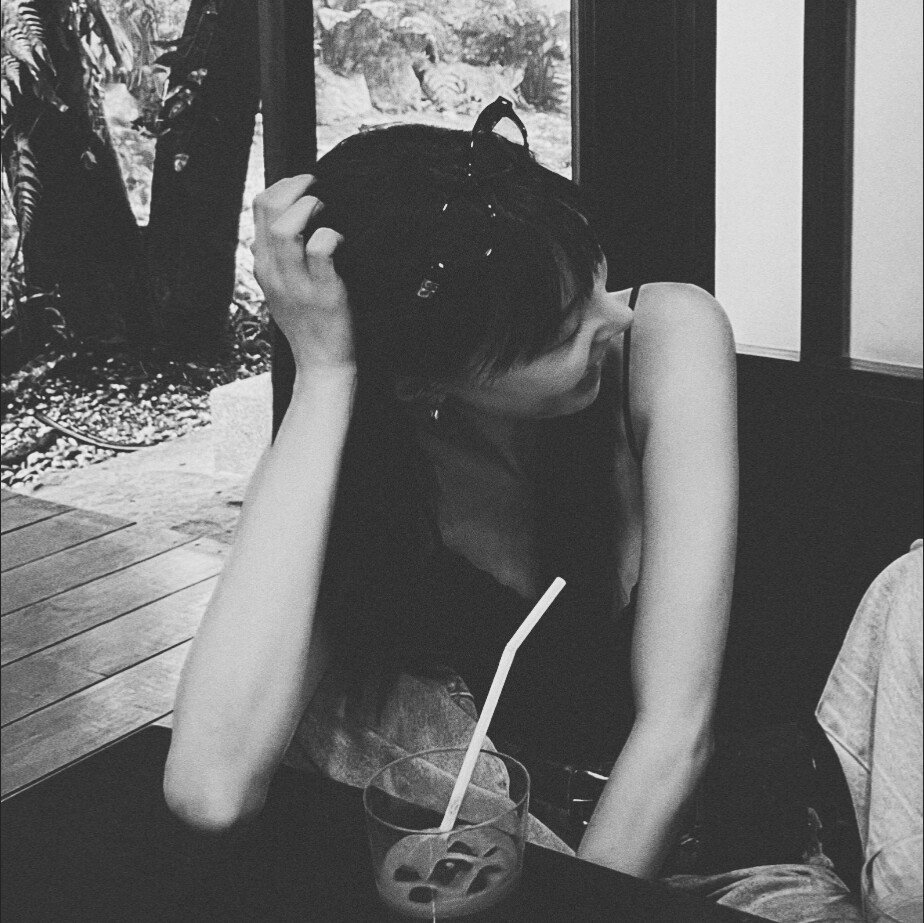 Pxpxixe's tweet photo. 🤍🖤

#janjingjing https://t.co/C9PmpAICuA
