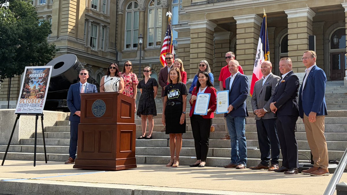 Gov. Kim Reynolds tweet media
