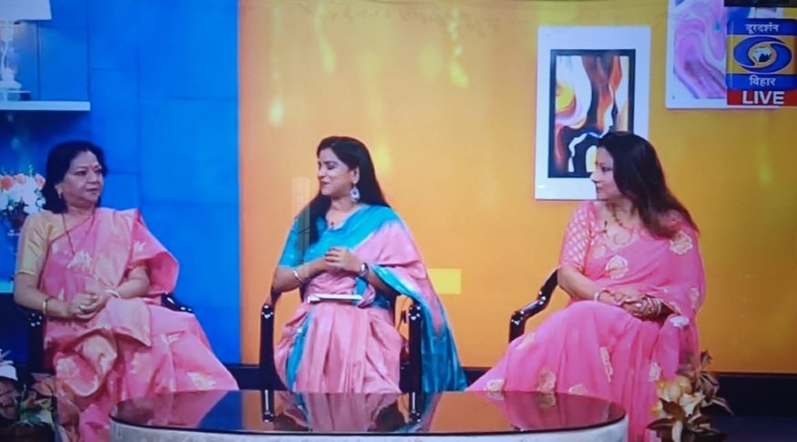 SopamReena's tweet photo. A session on women's issues at Doordarshan Patna... https://t.co/Q5l9zmr5xC